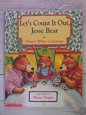 Bild des Verkufers fr Let's Count It Out, Jesse Bear zum Verkauf von Archives Books inc.