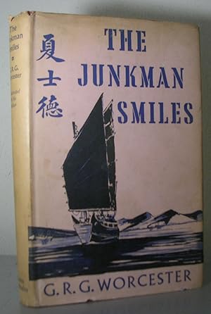 Bild des Verkufers fr THE JUNKMAN SMILES. With illustrations by the author zum Verkauf von LLIBRES del SENDERI