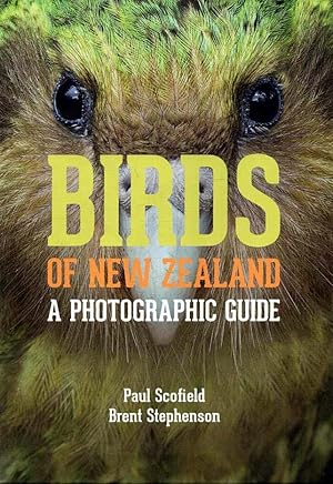 Immagine del venditore per Birds of New Zealand A Photographic Guide venduto da lamdha books