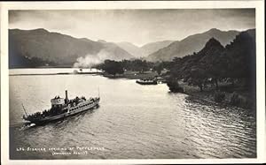 Ansichtskarte / Postkarte Patterdale Cumbria, Steamer arriving, Harbour