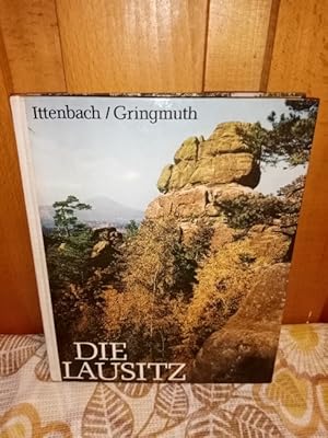 Die Lausitz. Fotografiert. Einf.: Werner Gringmuth. [Red. Bearb.: Horst Hering. Zeichn. d. Kt.: H...