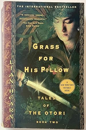 Bild des Verkufers fr Tales of the Otori Book Two: Grass for His Pillow zum Verkauf von Heritage Books