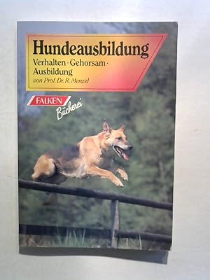 Hundeausbildung. Verhalten, Gehorsam, Abrichtung.