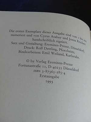 Die Notwenigkeit des Unnützen. Gedichte. - Deutsch von Cyrus Atabay. Graphik von Josua Reichert.