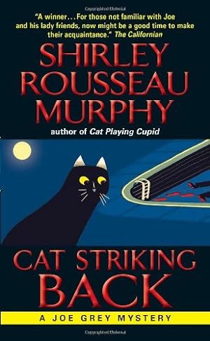 Image du vendeur pour Cat Striking Back (Joe Grey Mystery Series) by Murphy, Shirley Rousseau [Mass Market Paperback ] mis en vente par booksXpress