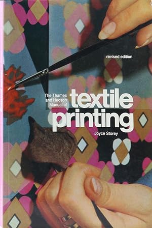Bild des Verkufers fr The Thames and Hudson Manual of Textile Printing. Revised Edition. zum Verkauf von Antiquariat Held