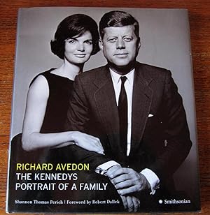 Immagine del venditore per THE KENNEDYS. PORTRAIT OF A FAMILY venduto da COLLECTIBLE BOOK SHOPPE