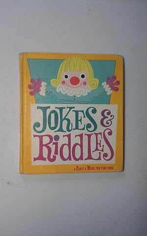 Immagine del venditore per JOKES AND RIDDLES venduto da nbmbks