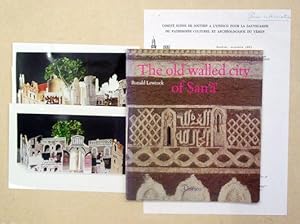 Imagen del vendedor de The old walled city of Sana. a la venta por antiquariat peter petrej - Bibliopolium AG