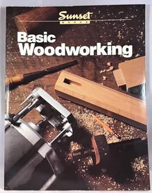 Immagine del venditore per Basic Woodworking venduto da Great Expectations Rare Books