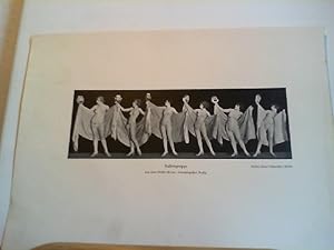 Bild des Verkufers fr Ballettgruppe aus einer Haller-Revue, Admiralspalast, Berlin. Atelier Ernst Schneider, Berlin. s/w- Glanzdruck. ca. 1925 zum Verkauf von Antiquariat im Schloss