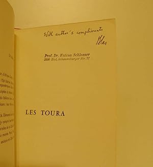 Imagen del vendedor de Les Toura. Esquisse d une civilisation montagnarde de Cote d Ivoire. a la venta por ralfs-buecherkiste