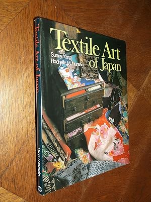 Imagen del vendedor de Textile Art of Japan a la venta por Barker Books & Vintage