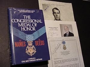 Bild des Verkufers fr Congressional Medal of Honor: The Names, the Deeds (Plus SIGNED MOH ITEMS) zum Verkauf von Daniel Montemarano