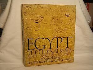 Immagine del venditore per Egypt The Eternal Smile : Reflections on a Journey venduto da curtis paul books, inc.