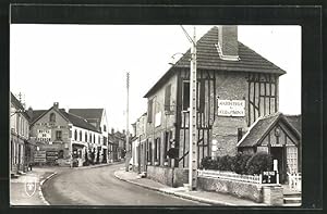 Carte postale La Ferte-Saint-Aubin, Les Hotels et la Grande Rue