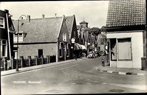 Bild des Verkufers fr Ansichtskarte / Postkarte Ouddorp Goeree-Overflakkee Sdholland, Weststraat zum Verkauf von akpool GmbH
