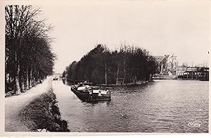 Imagen del vendedor de Speedboat at Chalons Sur Marne Cathedrale RPC Boat Postcard a la venta por Postcard Finder