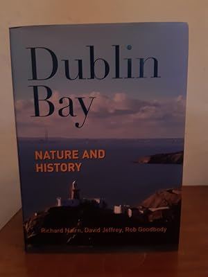 Image du vendeur pour Dublin Bay: Nature and History mis en vente par Temple Bar Bookshop