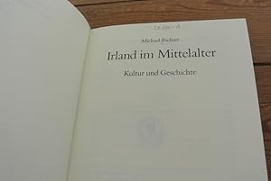 Immagine del venditore per Irland im Mittelalter Kultur und Geschichte venduto da Antiquariat Bookfarm