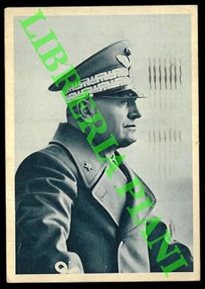 Mussolini in divisa militare.