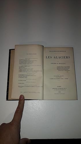 Seller image for Les glaciers for sale by Pare Yannick
