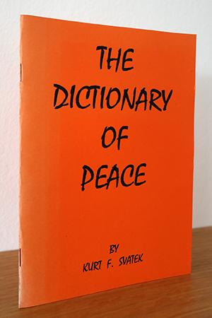 Bild des Verkufers fr The Dictionary of Peace zum Verkauf von AMSELBEIN - Antiquariat und Neubuch