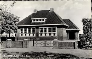 Bild des Verkufers fr Ansichtskarte / Postkarte Roden Drenthe Niederlande, School met de Bijbel zum Verkauf von akpool GmbH