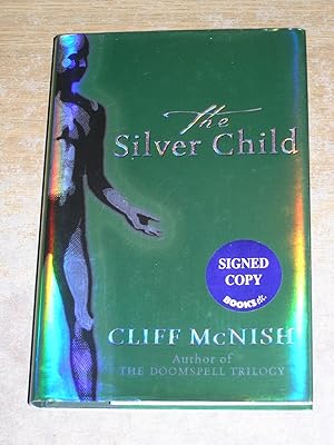 Imagen del vendedor de The Silver Child (SILVER SEQUENCE) a la venta por Neo Books