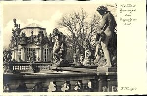 Bild des Verkufers fr Ansichtskarte / Postkarte Dresden Zentrum Altstadt, Zwinger, Nymphenbad, Plastiken zum Verkauf von akpool GmbH