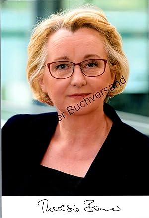 Seller image for Original Autogramm Theresia Bauer Landesministerin Baden-Wrttemberg /// Autogramm Autograph signiert signed signee for sale by Antiquariat im Kaiserviertel | Wimbauer Buchversand