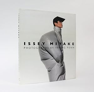 Imagen del vendedor de ISSEY MIYAKE Photographs by Irving Penn. a la venta por LUCIUS BOOKS (ABA, ILAB, PBFA)