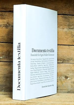 Imagen del vendedor de Documenta Textilia. Festschrift fr Sigrid Mller-Christensen. a la venta por Antiquariat Thomas Rezek