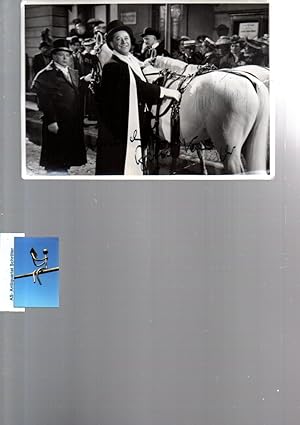 S/W- Foto. Innerhalb des Bildes von Söhnker und Bum Krüger signiert. Szenen-Foto aus dem Film "Ho...