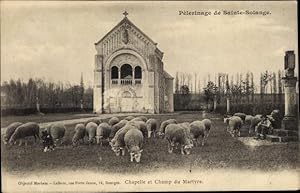 Bild des Verkufers fr Ansichtskarte / Postkarte Bourges Cher, Chapelle et Champ du Martyre, Plerinage de Sainte Solange, Troupeau de Moutons zum Verkauf von akpool GmbH