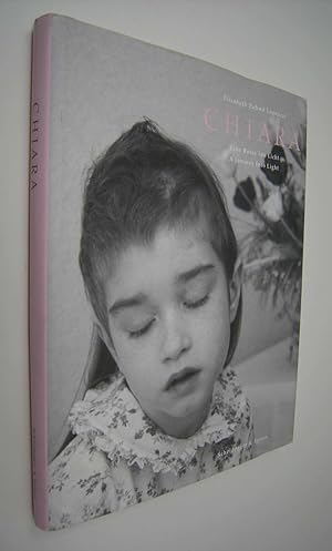 Immagine del venditore per Chiara: Eine Reise ins Licht (A Journey into Light) venduto da Hopton Books
