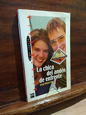 Seller image for La chica del andn de enfrente for sale by Libros Antuano