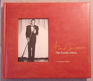 Immagine del venditore per Frank Sinatra: The Family Album venduto da Book Nook