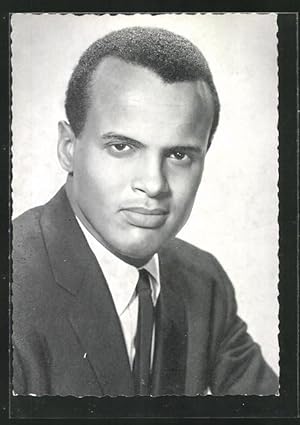 Image du vendeur pour Ansichtskarte Musiker Harry Belafonte im Anzug mit Krawatte mis en vente par Bartko-Reher