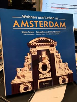 Bild des Verkufers fr Wohnen und leben in Amsterdam. zum Verkauf von Altstadt-Antiquariat Nowicki-Hecht UG