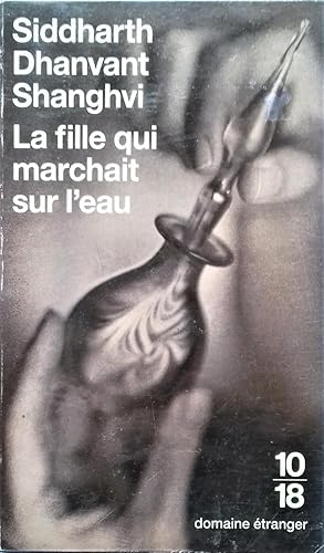 Imagen del vendedor de La fille qui marchait sur l'eau. a la venta por Librairie Pique-Puces