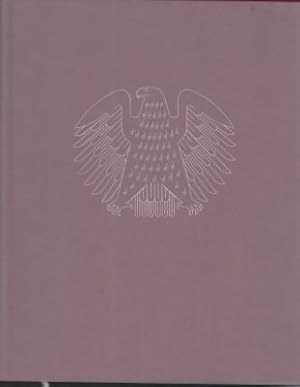 Bild des Verkufers fr Deutscher Bundestag 1949 - 1999. Debatte und Entscheidung, Konsens und Konflikt. Bilder und Texte. Vorwort von Wolfgang Thierse. zum Verkauf von Antiquariat Jenischek