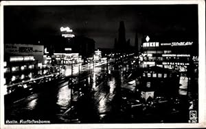 Bild des Verkufers fr Ansichtskarte / Postkarte Berlin Charlottenburg, Kurfrstendamm bei Nacht, Lichter ,Funken, Weinbrand Jacobi, Klinke B567 zum Verkauf von akpool GmbH