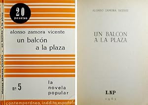 Bild des Verkufers fr Un balcn a la plaza. zum Verkauf von Hesperia Libros