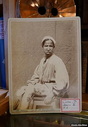 Image du vendeur pour Portrait d'une jeune fille de la tribu des At-Moussa. Syphilides tuberculeuses mis en vente par Librairie Alain Brieux