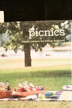 Seller image for Picnics: Simple Recipes For Eating Outdoors for sale by Mad Hatter Bookstore