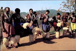 Bild des Verkufers fr Ansichtskarte / Postkarte Sdafrika, Afrikanerinnen in Stammeskleidung, barbusig zum Verkauf von akpool GmbH
