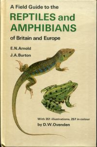 Imagen del vendedor de A field guide to the reptiles and amphibians of Britain and Europe. Illustrated by D. W. Cvenden. a la venta por Bcher Eule