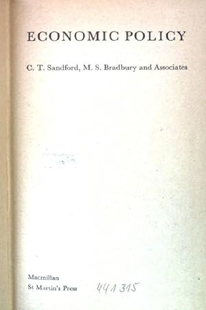 Bild des Verkufers fr Economic Policy. Case studies in economics. zum Verkauf von books4less (Versandantiquariat Petra Gros GmbH & Co. KG)