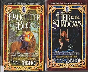 Bild des Verkufers fr The Black Jewels Trilogy. (3 Bnde) Daughter of the Blood. Heir to the Shadow. Queen of the Darkness. zum Verkauf von Bcher bei den 7 Bergen